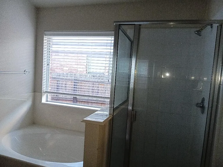 14230 Real Delight — Photo 39