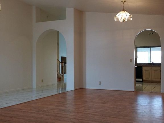 Wethersfield Rd, Living Dining 1