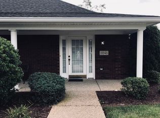 10046 Chenoweth Vista Way, Louisville, KY 40299