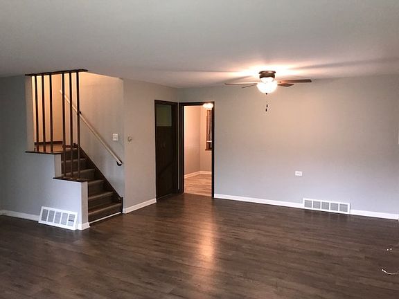 3rd image of 12513 McVicker Ave