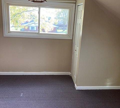 3rd image of 1006 Plymouth Ave