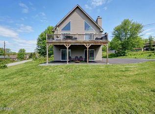 78 Grandview Dr, Lake Ariel, PA 18436