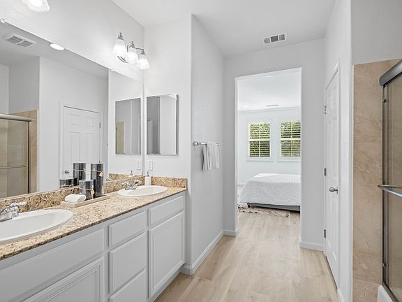 4th image of 1651 Shore Pl Unit 2