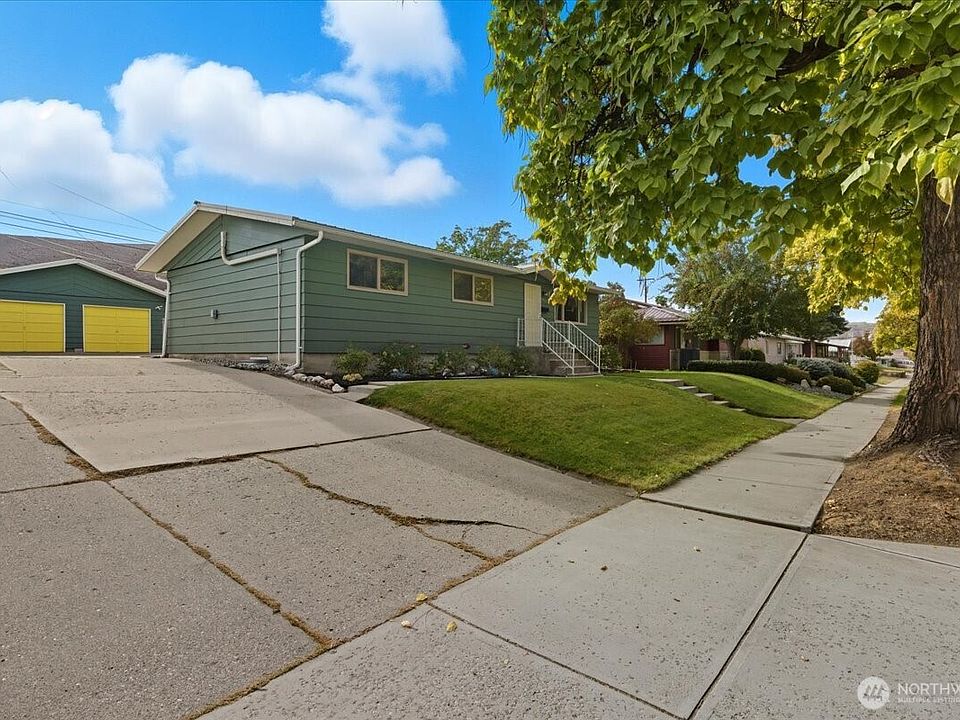 1st image of 1025 River Drive