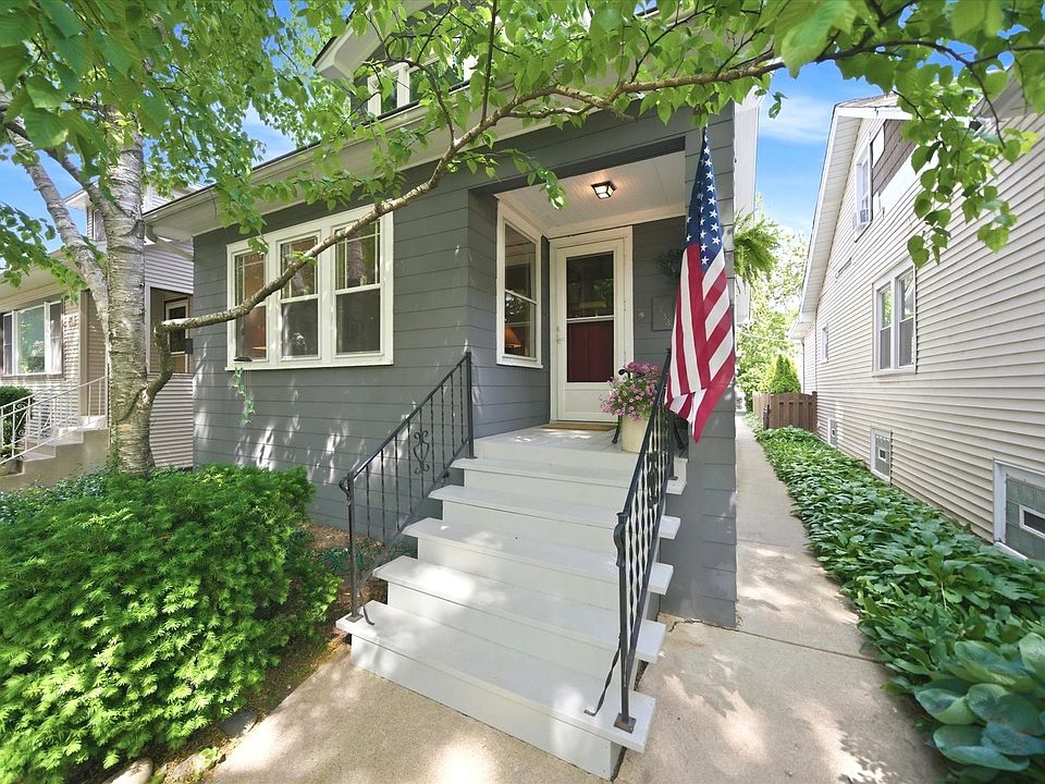 5733 N Marmora Ave, Chicago, IL 60646 | Zillow