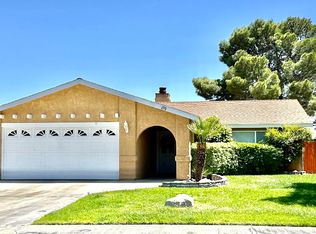136 N Gwen Dr, Ridgecrest, CA 93555