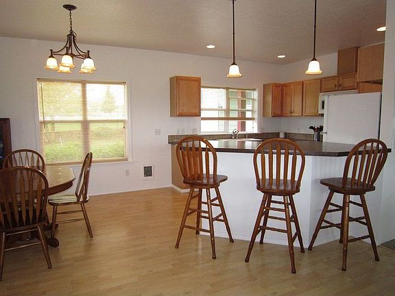 4th image of 3820 Fairview Dr