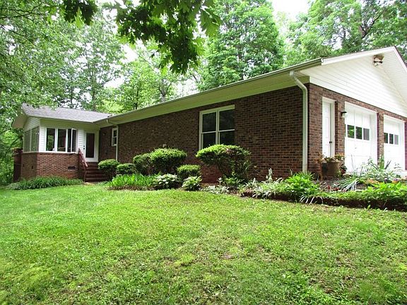 3rd image of 1388 Hardwood Cir