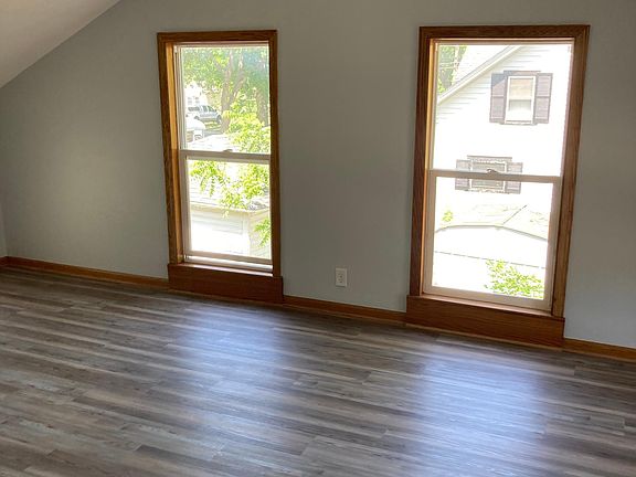 5th image of 509 Caswell St #2