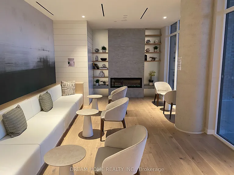 5 Defries St #911 — Photo 18