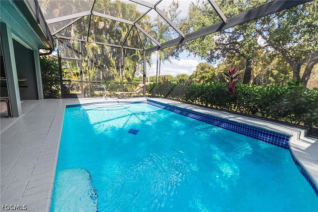 2 bed, 2.0 bath, 1869 sqft, $5,500 — Photo 2