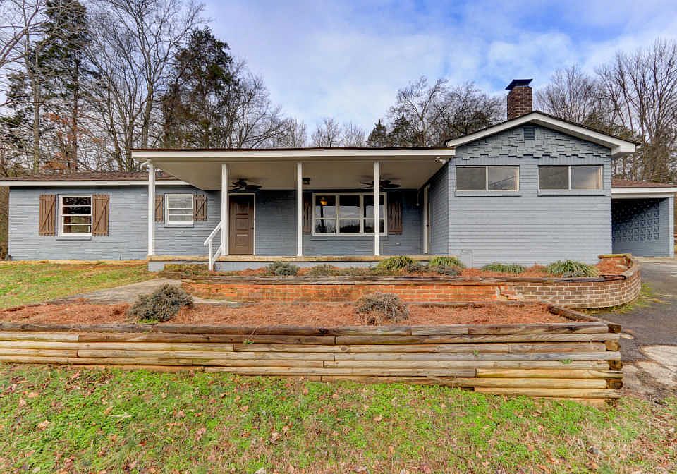 1st image of 2941 Old Maryville Pike