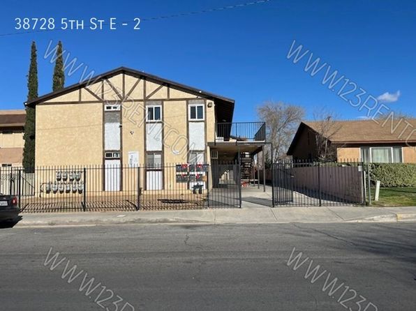 38728 5th St E APT 2, Palmdale, CA 93550