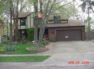 6065 Sandgate Rd, Columbus, OH 43229