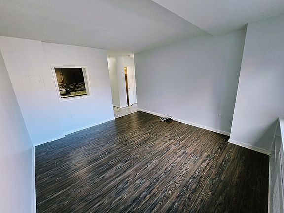 4th image of 1021 Arlington Blvd APT 645