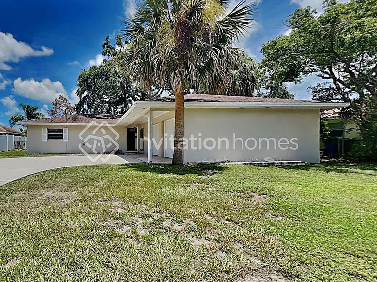 8303 W Hiawatha St — Photo 1