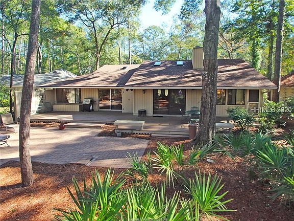 3rd image of 26 Edgewood Dr