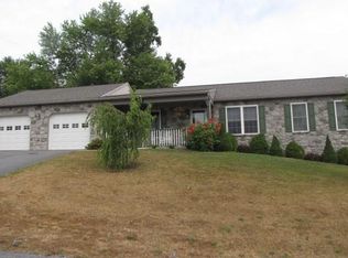 467 N Meadow Ln, Harrisburg, PA 17112