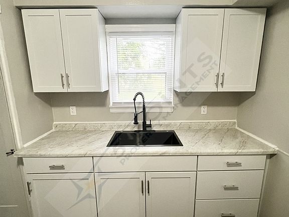 3rd image of 18881 Raymond St