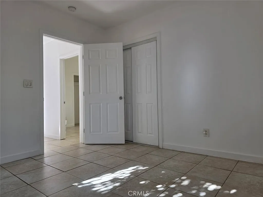 2 bed, 516 sqft, $2,100 — Photo 3