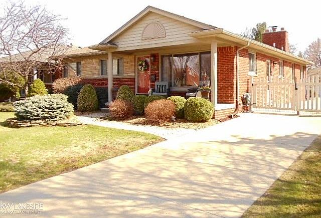 1st image of 22500 Saint Clair Dr