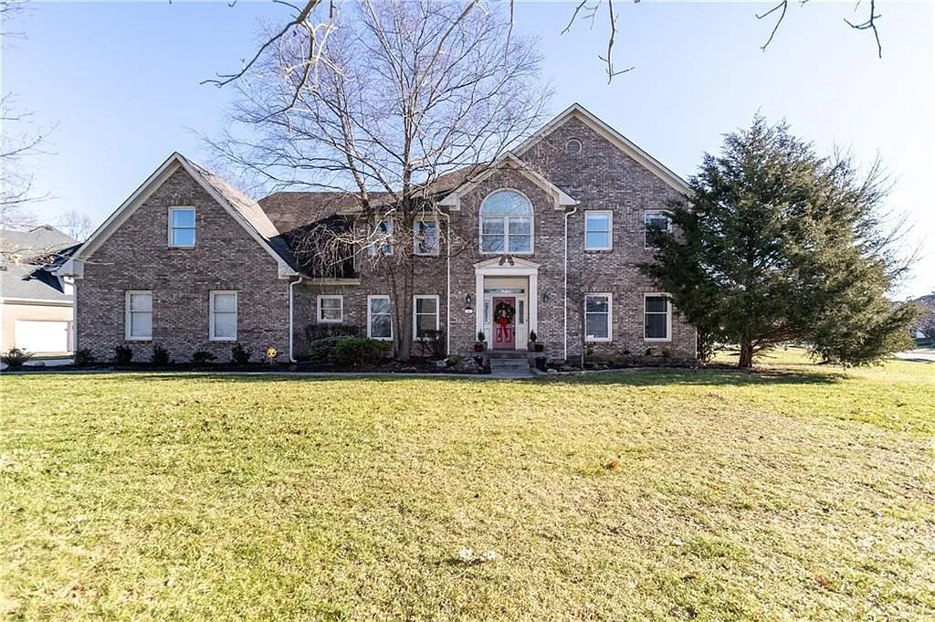 8815 Admirals Bay Dr photo 1