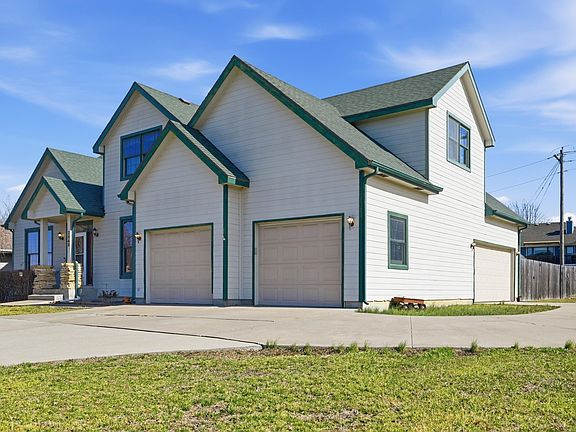 2nd image of 2848 SW Indian Hills Rd