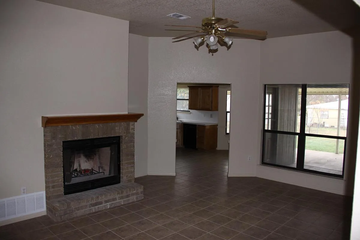 Building Photo - 2622 Fieldstone Dr
