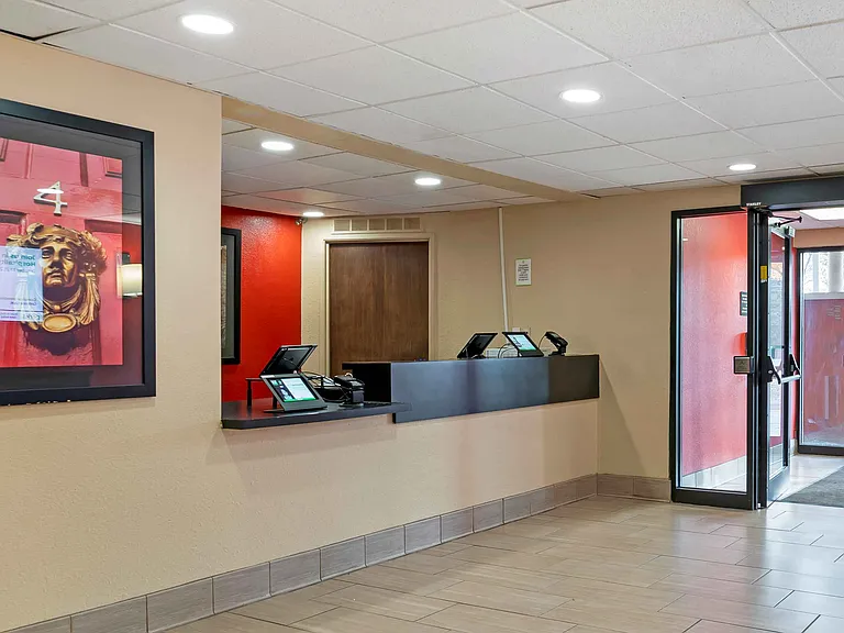 Lobby and Guest Check-in