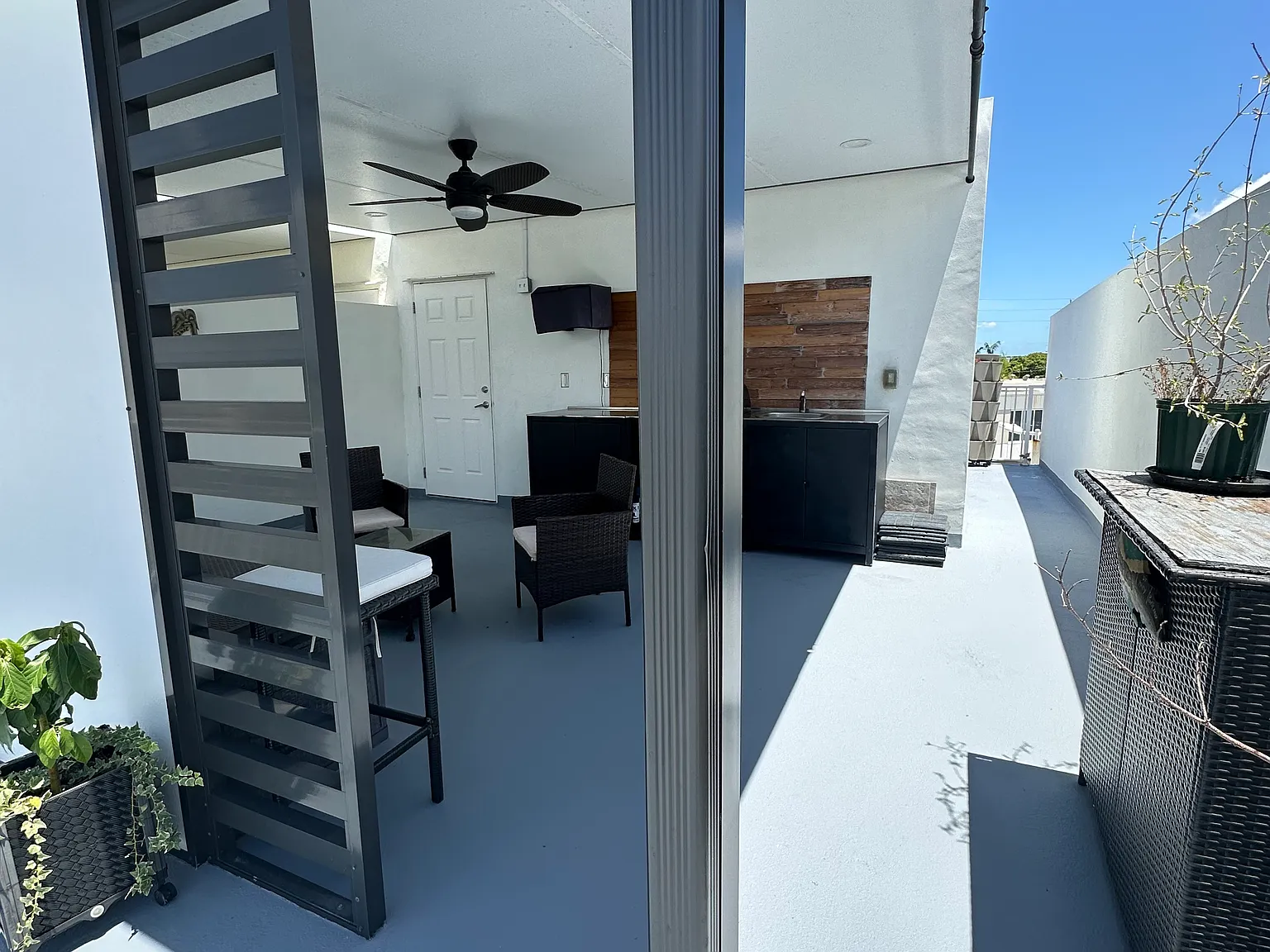 3 bed, 1600 sqft, $3,100 — Photo 3