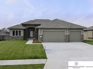 10210 S 124th Ave, Papillion, NE 68046