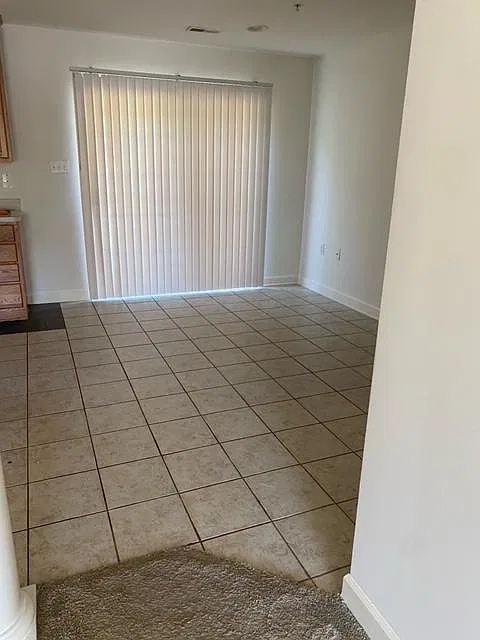 3 bed, 2.5 bath, 1360 sqft, $1,850 — Photo 4