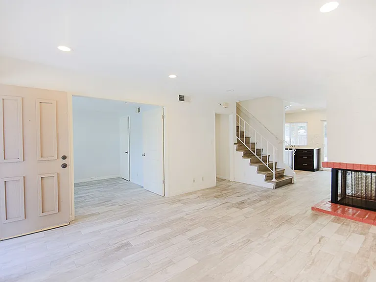 12883 Newhope St — Photo 5