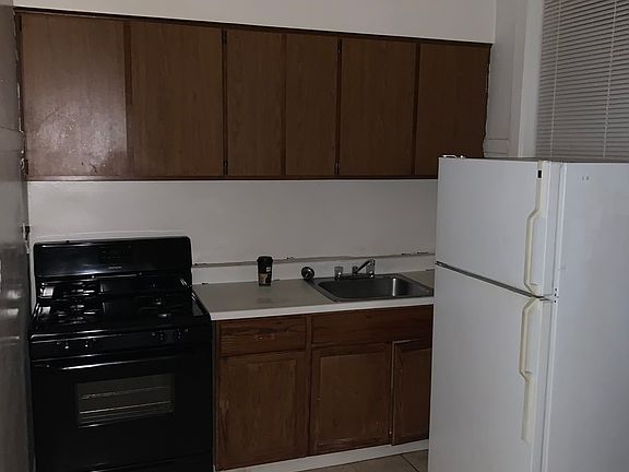 3rd image of 4028 N Mozart St #3