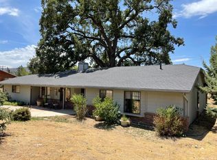 24221 Willow Pass Dr, Tehachapi, CA 93561