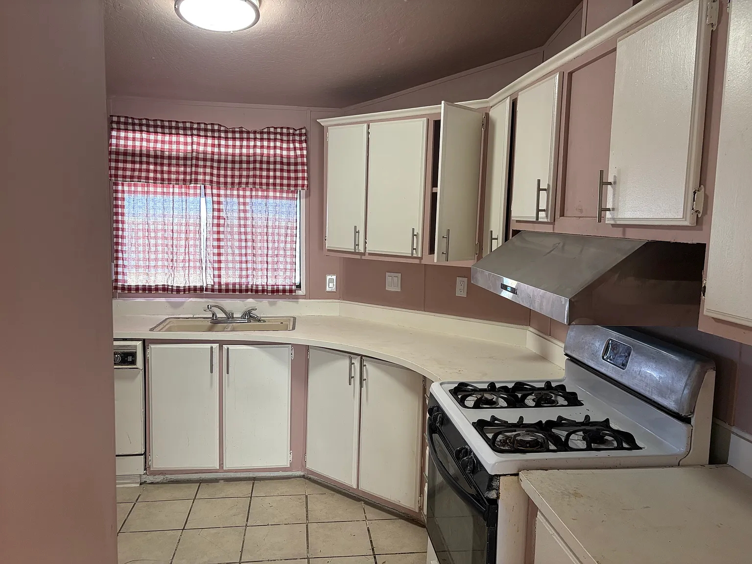 Kay St, Adelanto — Photo 4