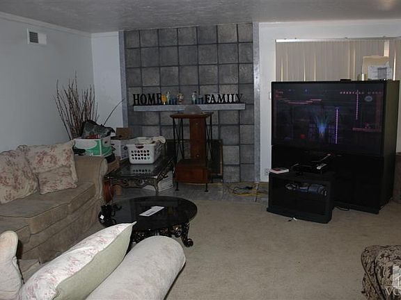 4th image of 2063 Parker Ct