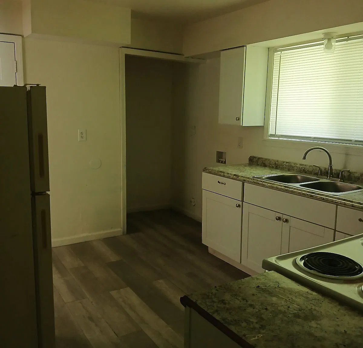 3 bed, 2.0 bath, 1064 sqft, $1,250 — Photo 3