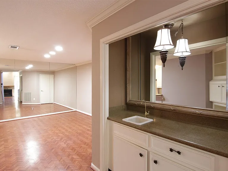 2602 Rice Blvd — Photo 10