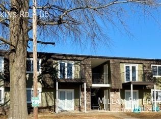 311 Hawkins Rd #C6, Clarksville, TN 37040