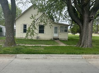 107 4th St, West Des Moines, IA 50265