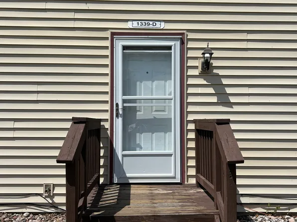 1339 Apache Trl APT D, Stow, OH 44224