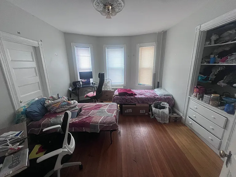 90 Fisher Ave #1 — Photo 3