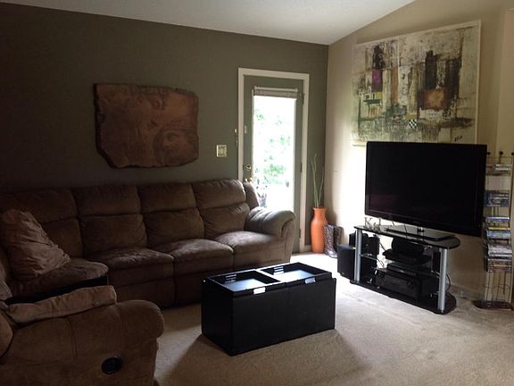 3rd image of 7703 Brickchase Ln