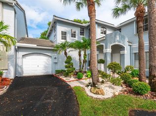 4821 Grapevine Way, Davie, FL 33331
