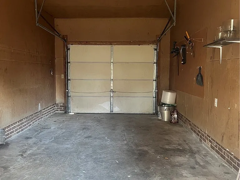 1215 Patrick Dr — Photo 28