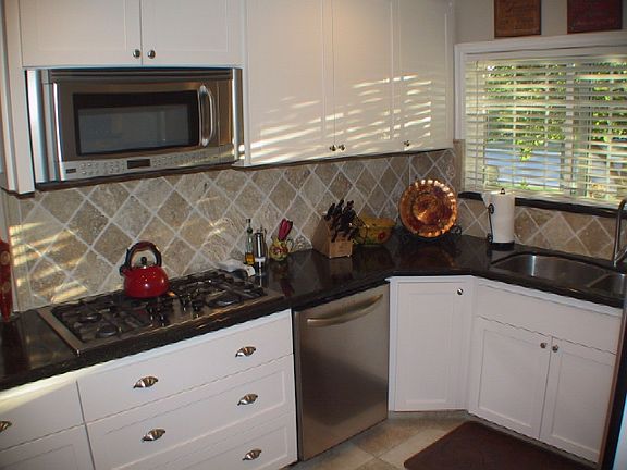 5th image of 728 Acacia Ave