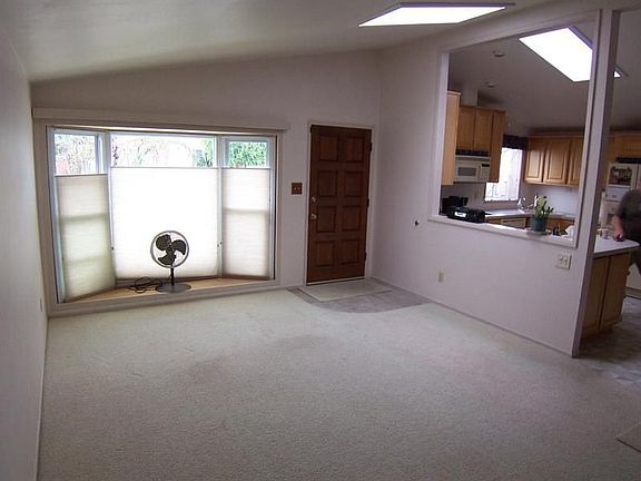 3rd image of 9215 Fullerton Ave