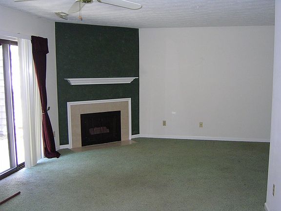 4th image of 661 White Oak Cir