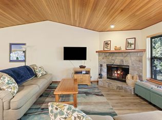 (Undisclosed Address), Sunriver, OR 97707